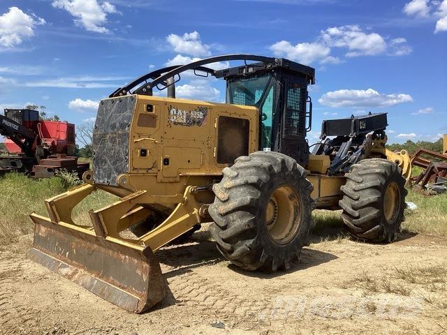 CAT 525D ساحبات الأشجار