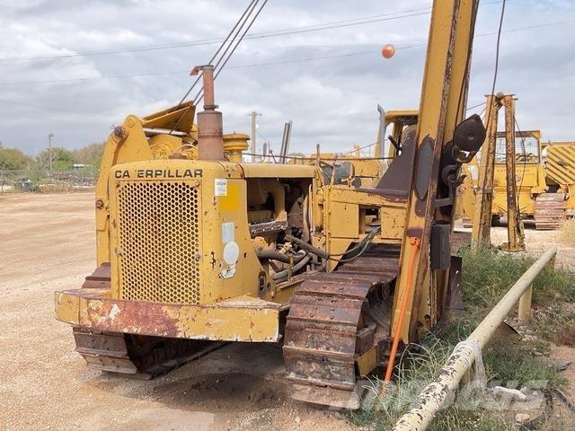 CAT 561C رافعات مد أنابيب