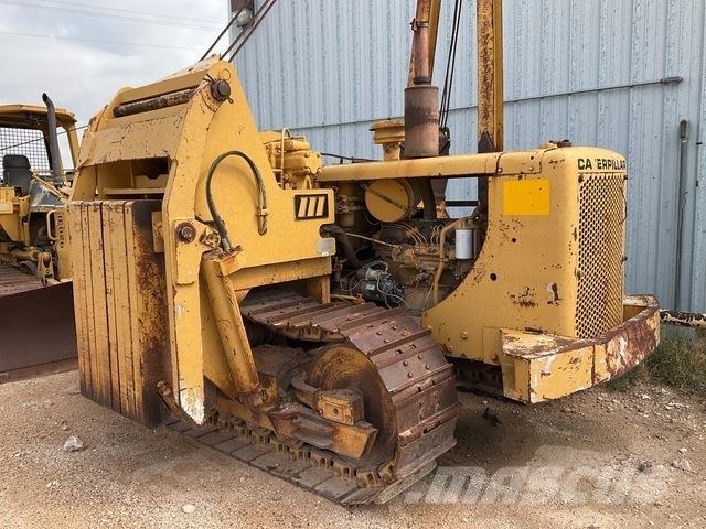 CAT 561C رافعات مد أنابيب