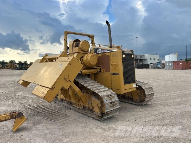 CAT 561N رافعات مد أنابيب