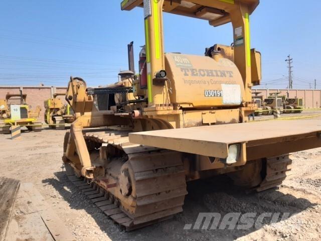 CAT 572F رافعات مد أنابيب