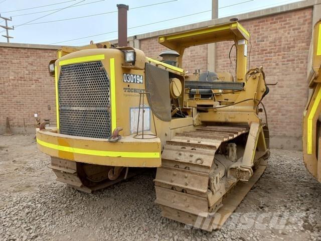CAT 572F رافعات مد أنابيب
