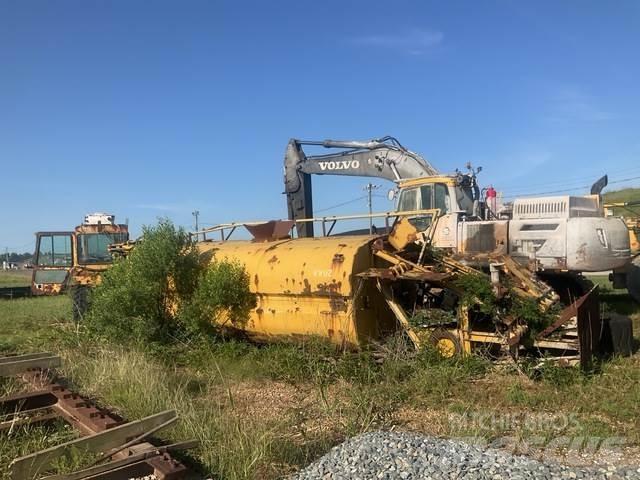 CAT 613C صهاريج مياه