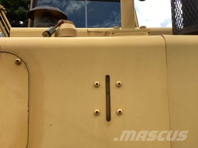 CAT 615C II كاشطات