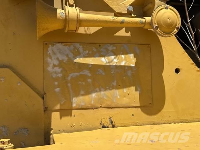 CAT 637 صهاريج مياه