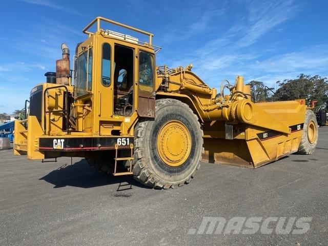 CAT 651 صهاريج مياه
