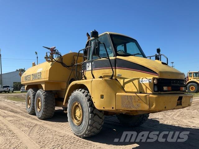 CAT 725 صهاريج مياه