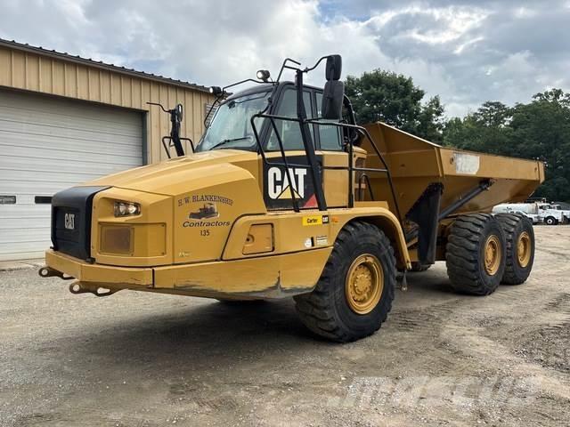 CAT 725C ساحبات مفصلية