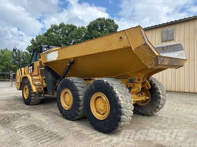 CAT 725C ساحبات مفصلية