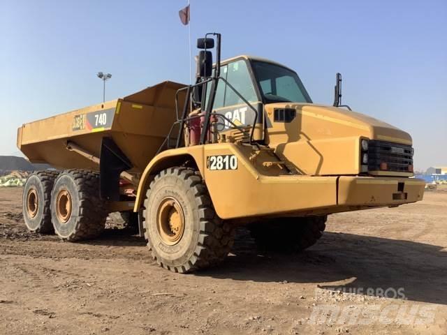 CAT 740 ساحبات مفصلية