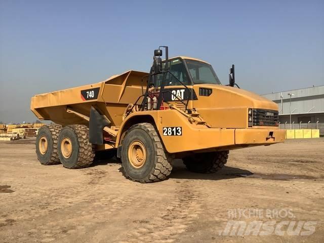 CAT 740 ساحبات مفصلية