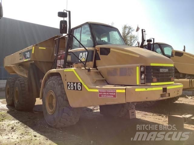 CAT 740 ساحبات مفصلية