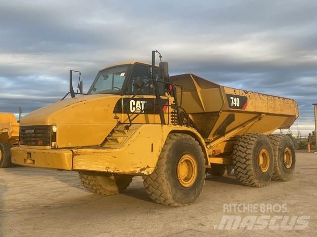 CAT 740 ساحبات مفصلية