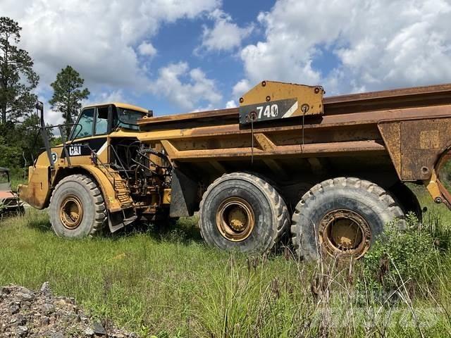CAT 740 ساحبات مفصلية