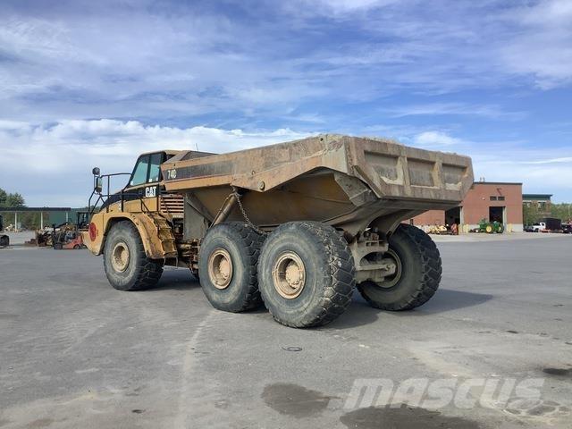 CAT 740 ساحبات مفصلية
