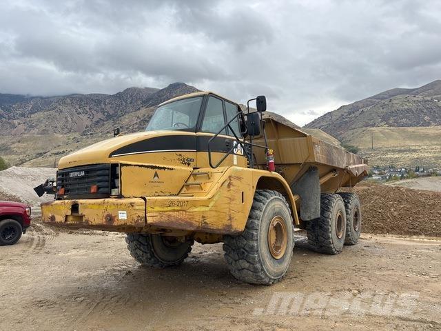 CAT 740 ساحبات مفصلية