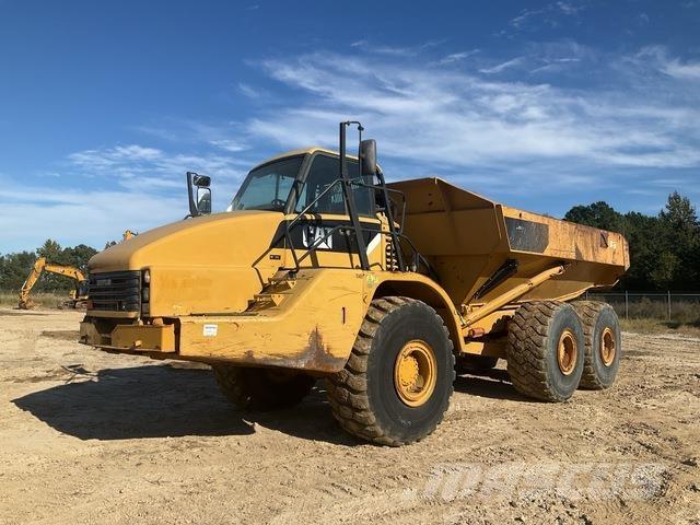CAT 740 ساحبات مفصلية