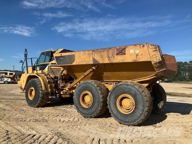 CAT 740 ساحبات مفصلية