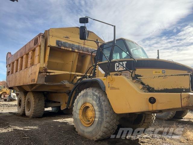 CAT 740 ساحبات مفصلية