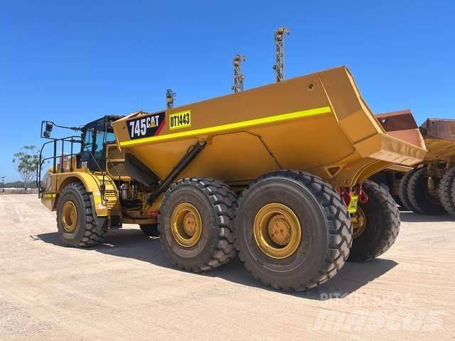 CAT 745 ساحبات مفصلية