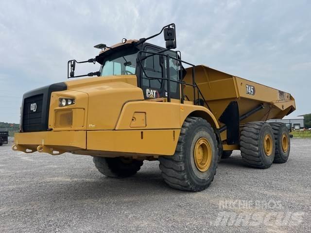 CAT 745 ساحبات مفصلية