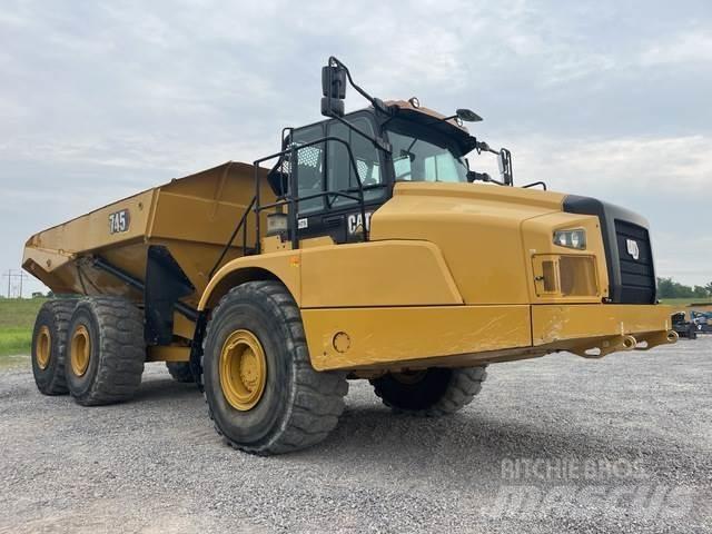 CAT 745 ساحبات مفصلية