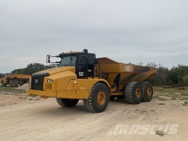 CAT 745 ساحبات مفصلية
