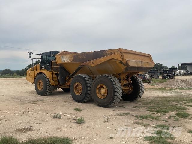 CAT 745 ساحبات مفصلية