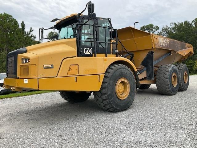CAT 745 ساحبات مفصلية