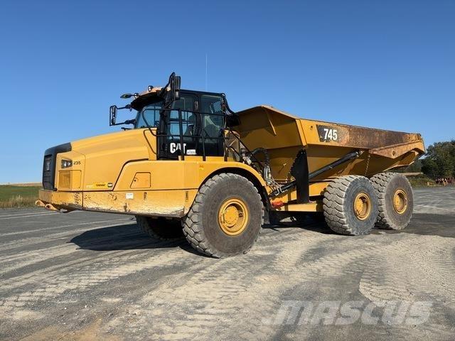 CAT 745 ساحبات مفصلية