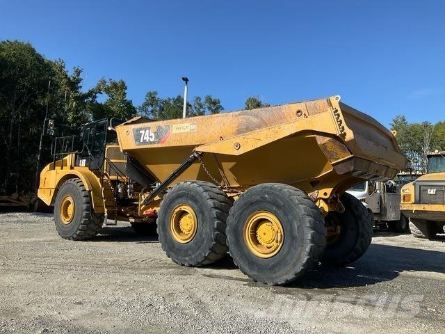 CAT 745 ساحبات مفصلية