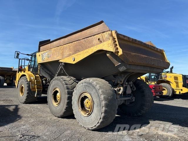 CAT 745 ساحبات مفصلية