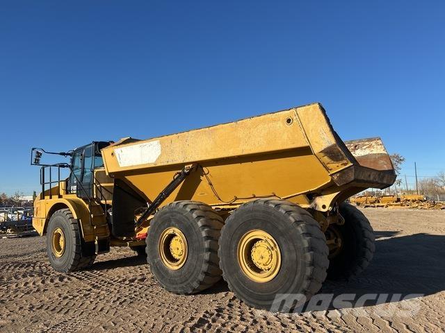 CAT 745 ساحبات مفصلية