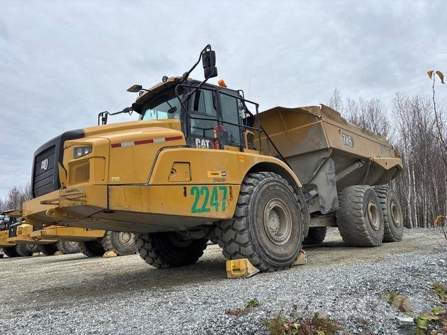 CAT 745-04 ساحبات مفصلية