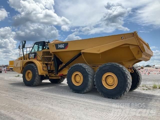 CAT 745C ساحبات مفصلية