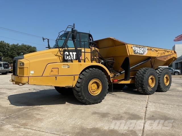 CAT 745C ساحبات مفصلية