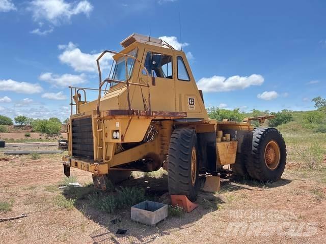 CAT 768C ساحبات مفصلية