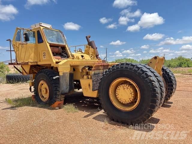 CAT 768C ساحبات مفصلية