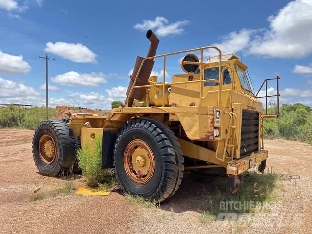 CAT 768C ساحبات مفصلية