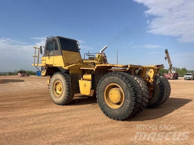 CAT 769D ساحبات مفصلية