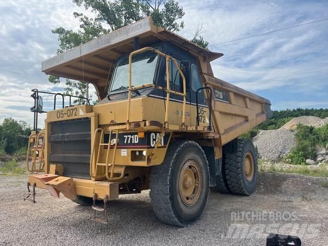 CAT 771D ساحبات مفصلية