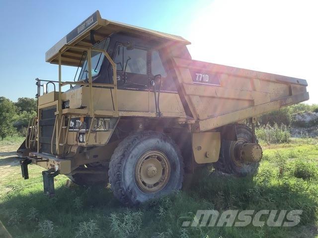 CAT 771D ساحبات مفصلية