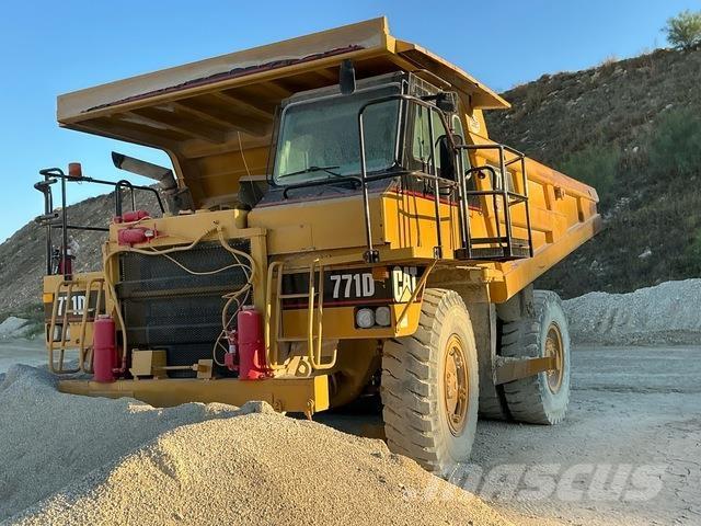 CAT 771D ساحبات مفصلية
