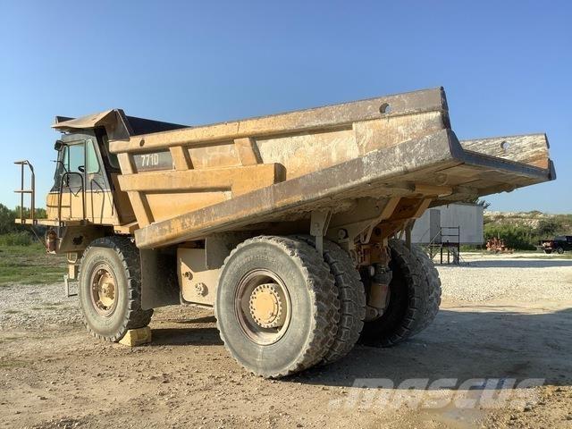 CAT 771D ساحبات مفصلية