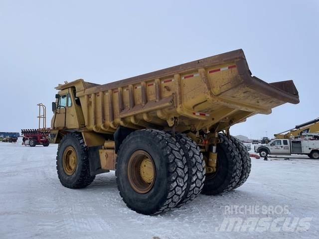 CAT 772B ساحبات مفصلية