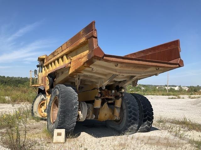 CAT 773B ساحبات مفصلية