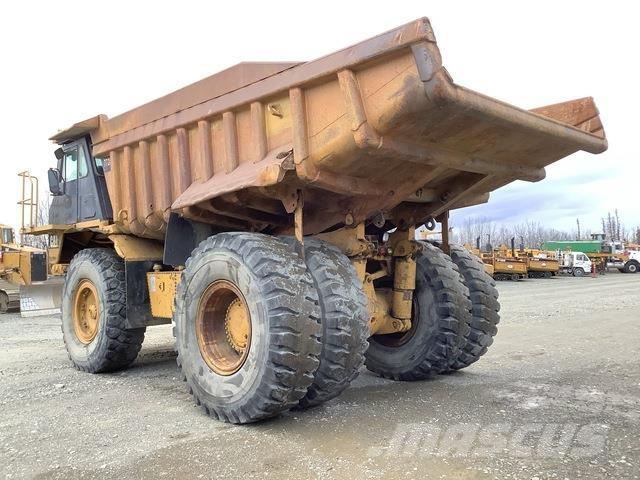 CAT 773B ساحبات مفصلية