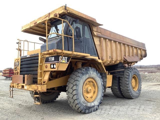 CAT 773B ساحبات مفصلية