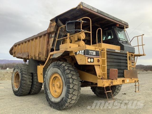CAT 773B ساحبات مفصلية