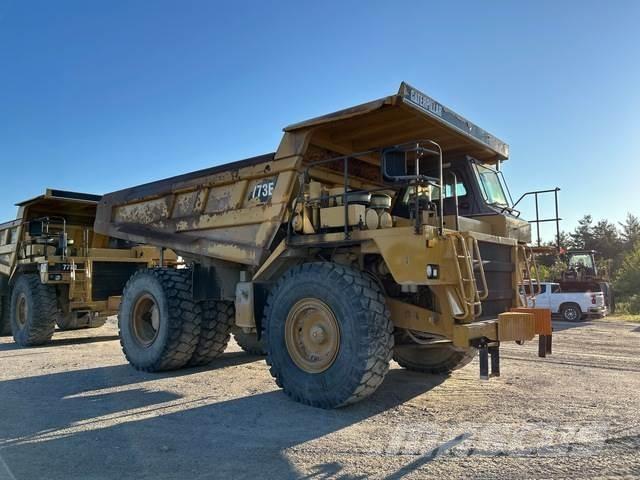 CAT 773D ساحبات مفصلية